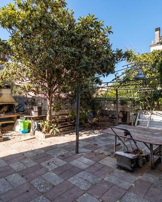 Casa indipendente con terrazza e giardino