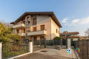 Appartamento di 91 m² con 3 locali e box auto a Bi