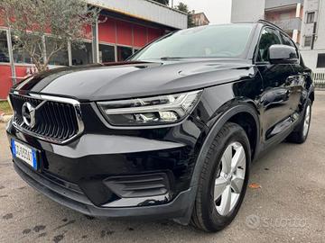 VOLVO XC40 T2 130CV MOMENTUM CORE