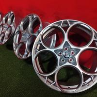 Cerchi Alfa Romeo Quadrifoglio Stelvio Original 21