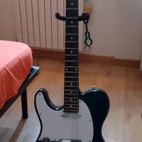 Chitarra elettrica mancina.