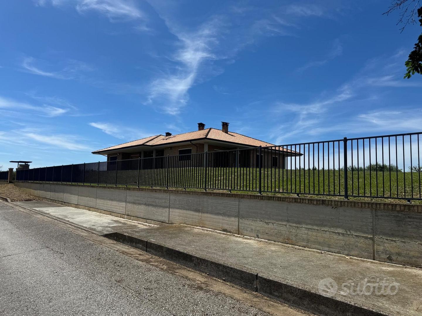 Casa – Montegranaro, Fermo - Vista 2