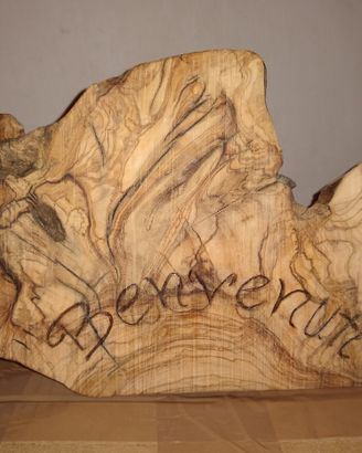 Benvenuti pirografia su legno di ulivo
