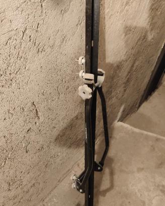 Porta bici singolo per barre tetto auto