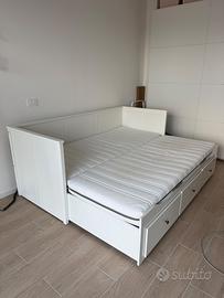 Letto Ikea con cassettoni (HEMNES) con 2 materassi