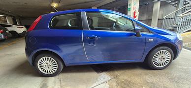 Fiat Grande Punto 1.3 MultiJet – IVA Esposta