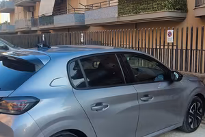 PEUGEOT 208 ALLURE 2024 – Permuta