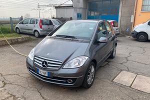 Mercedes classe a 180 2.0 Avantgarde 76000 KM