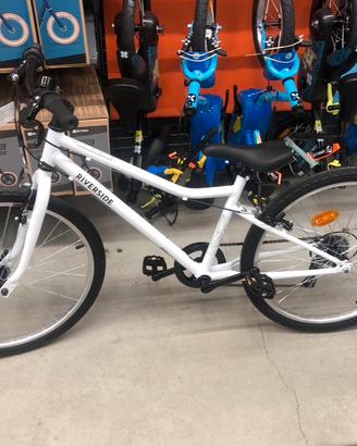 MBT 24 BAMBINA 9/12 ANNI