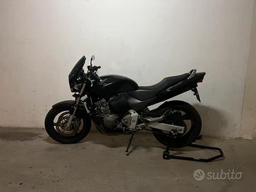 Honda hornet naked 2002