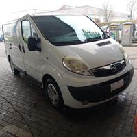 Furgone Opel Vivaro anno 2012