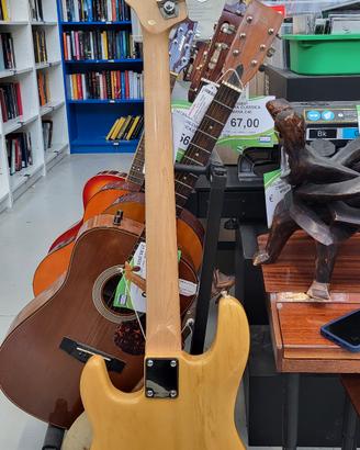 basso elettrico imitazione music man