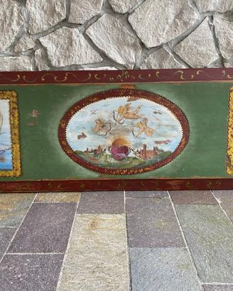 Pannello antico decorato
