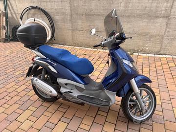 Piaggio Beverly 250