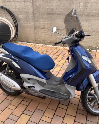 Piaggio Beverly 250