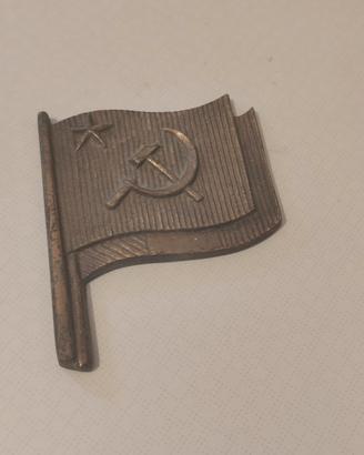 bandiera comunista in ottone