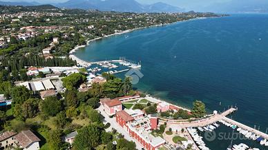 NEGOZIO A PADENGHE SUL GARDA