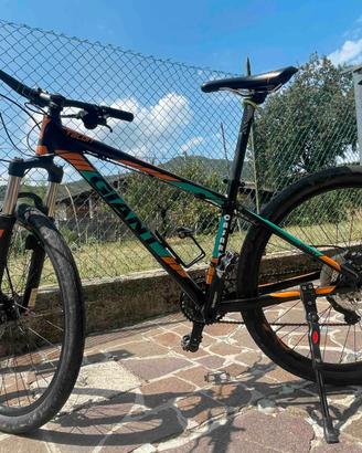 mountain bike Giant Talon ALUXX 6000 taglia S