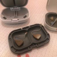 Amplifon apparecchi acustici dx+ sx con accessori