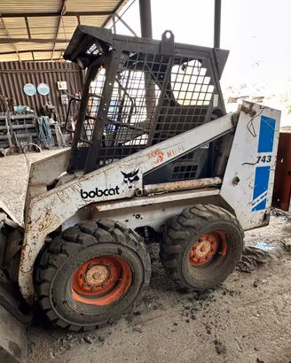 Minipala Bobcat 743