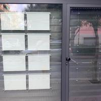 Vetrine luminose a led per agenzia immobiliare/com