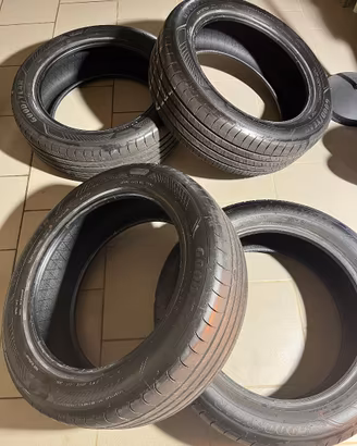 GOODYEAR EfficientGrip 215/55 R18 nuove anno 2025