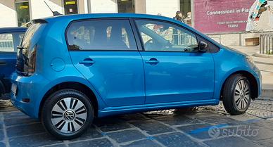 VOLKSWAGEN e-up - 2020