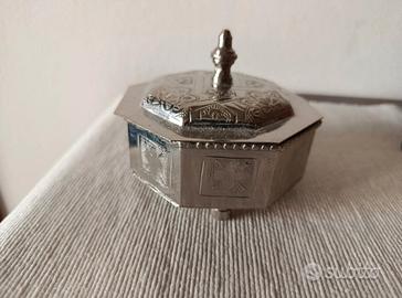 Cofanetto orientale*Medagliette Argento Vintage