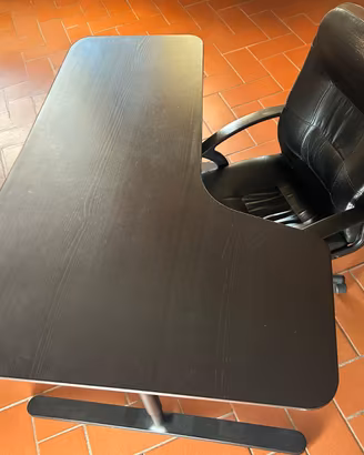 Scrivania angolare Bekant Ikea + Sedia Verner