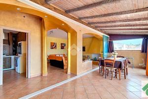 3 LOCALI A ARZACHENA