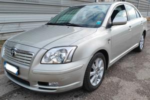 Toyota Avensis 2.0D4D 2004 km 171 clima uniprop