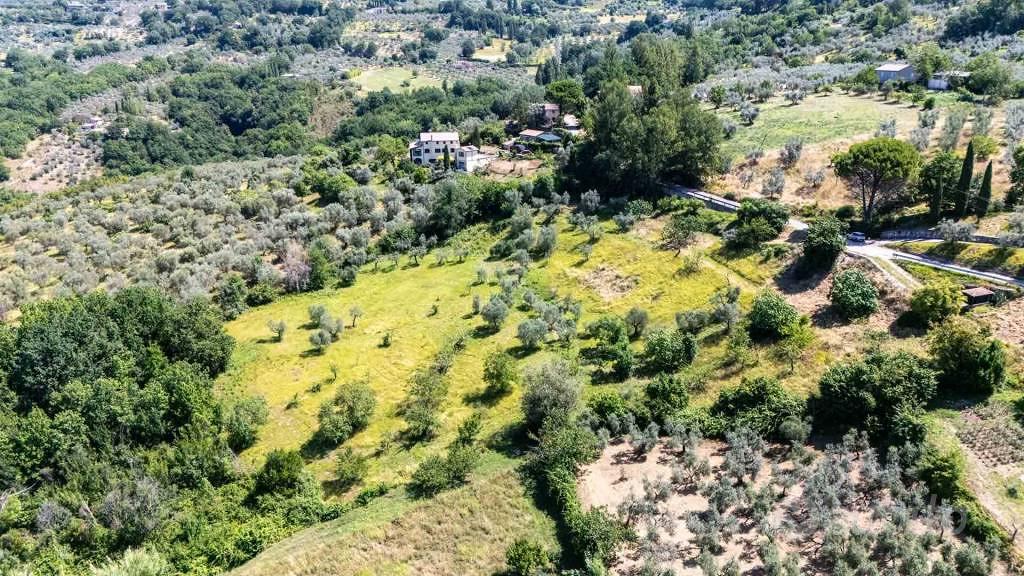 Terreno di 16710 m² a Mompeo - Vista 4
