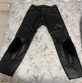 Giacca e pantaloni in pelle