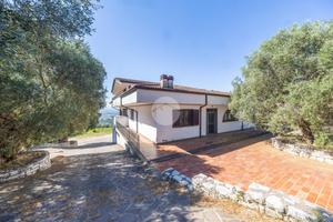 VILLA SINGOLA A GUIDONIA MONTECELIO