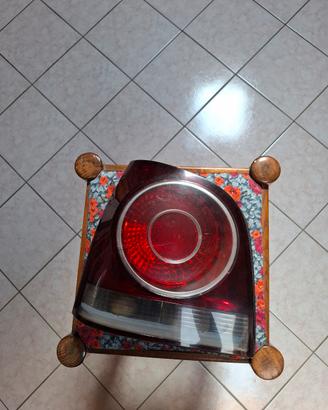 FARO POSTERIORE SX VW POLO (Lato guidatore) 