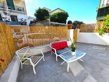 Pozzuoli - Appartamento con spazio esterno