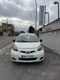 Toyota Aygo 1.0 12V VVT-i 5 porte Sol Connect