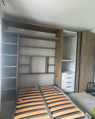 Cameretta letto a scomparsa armadio e scrivania