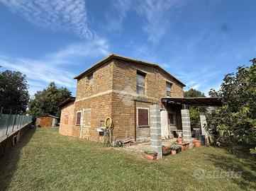 CASA INDIPENDENTE A ANGUILLARA SABAZIA