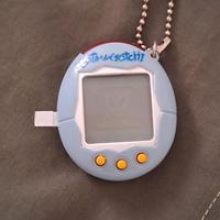 Tamagotchi originale del 2004 funzionante