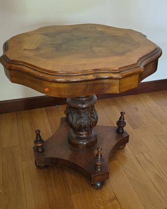 Tavolino da salotto classico in legno con piano in