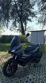 APRILIA SR GT 125 3.000€