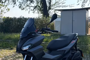 APRILIA SR GT 125 3.000€