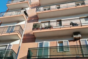 TRIGGIANO ampio appartamento quadrivani LIBERO