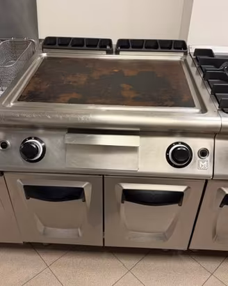 Piastra Fry top a gas - Vano armadiato