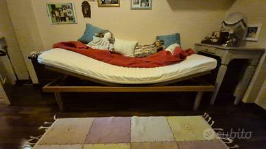 Letto reclinabile manualmente