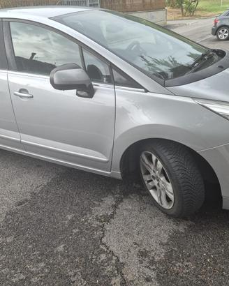 Peugeot 5008 1.6HDI Tecno  7 posti