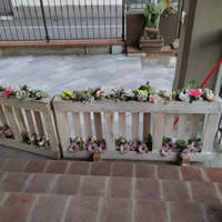 Bancale cancello recinzione fiori giardino