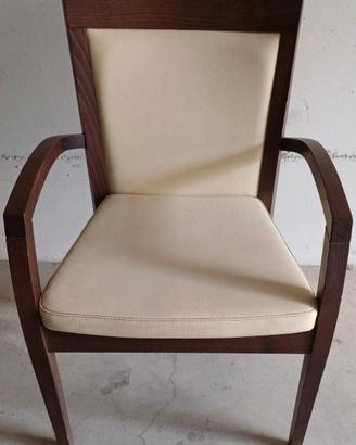 Sedie in legno con braccioli