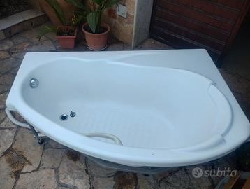 vasca angolare